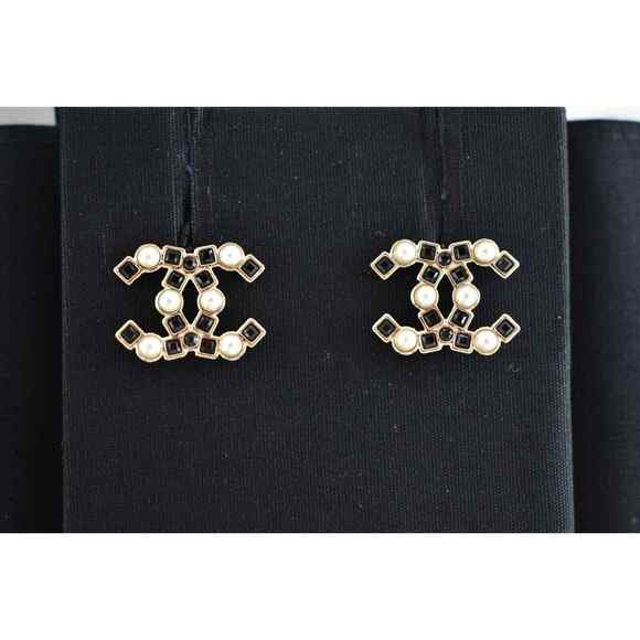 Chanel 22P Gold Black Crystal Pearl CC Logo Large Dangle Statement Stud Earrings - Picture 7 of 12